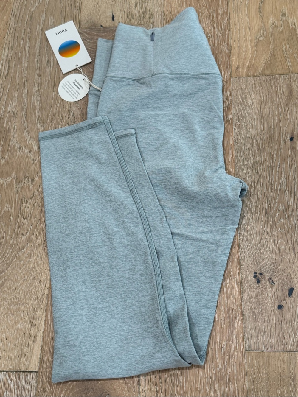 Vuori women clean elevation Leggings NWT size l
